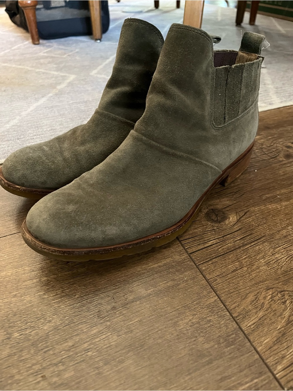 Women’s Suede Sofft Chelsea Boots in Olive Green